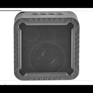 Insignia blue tooth speaker